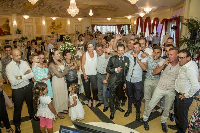 Karaoke e animazione vocalist