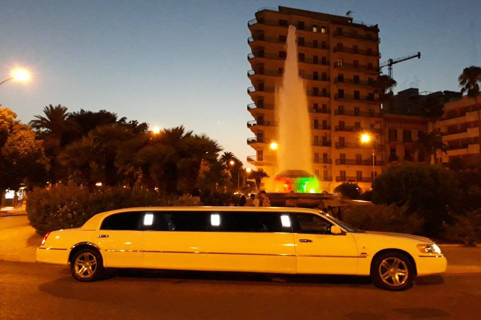 Lincoln Limousine