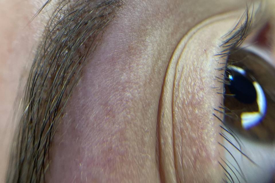 Tatuaggio pelo iperrealistico