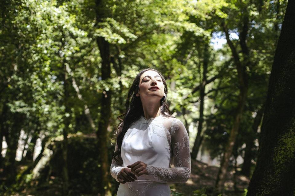 Abito da sposa in seta e pizzo