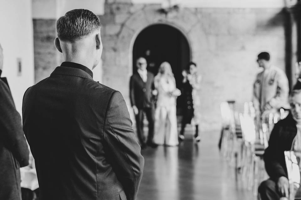 Waiting my bride