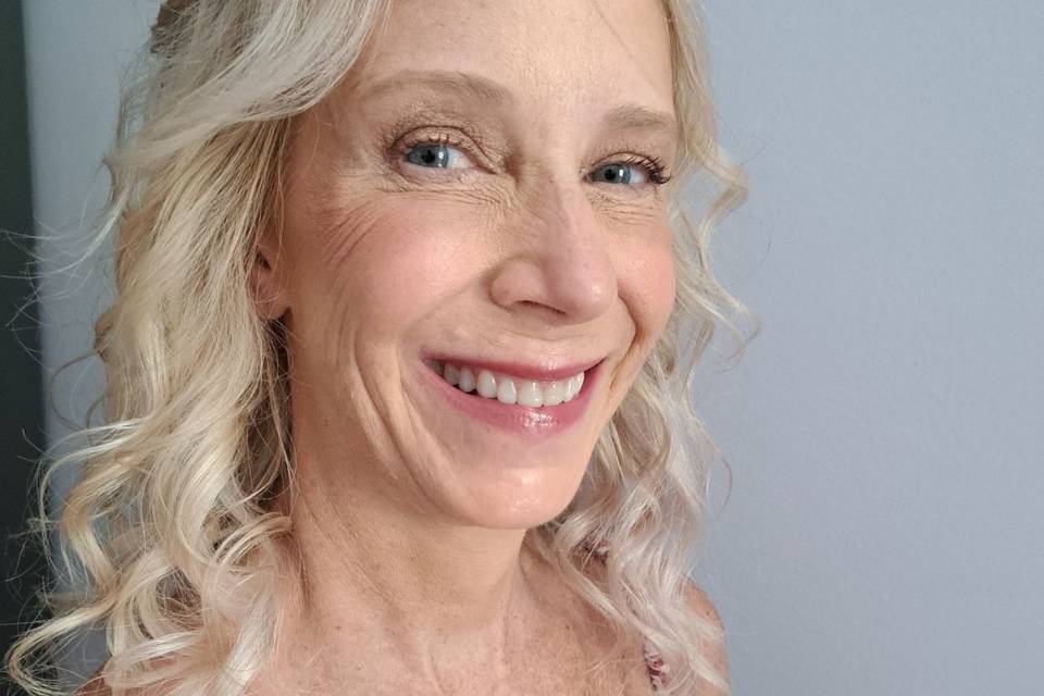 Natural anti-age makeup