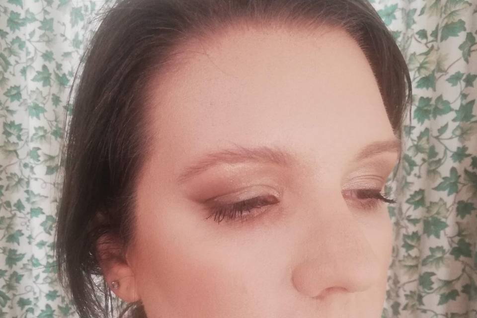 Natural makeup
