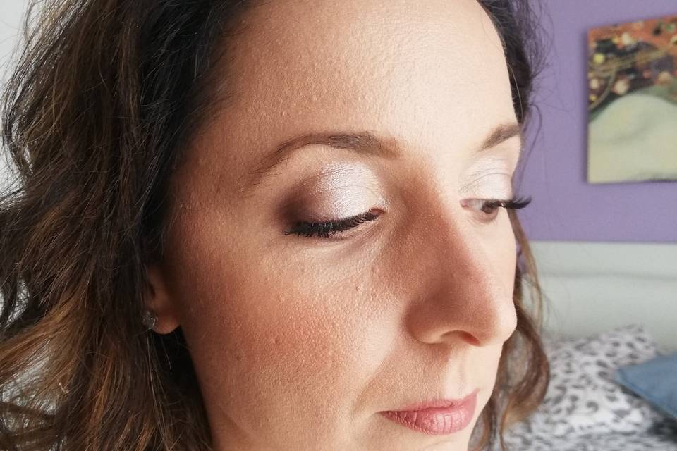 Natural makeup