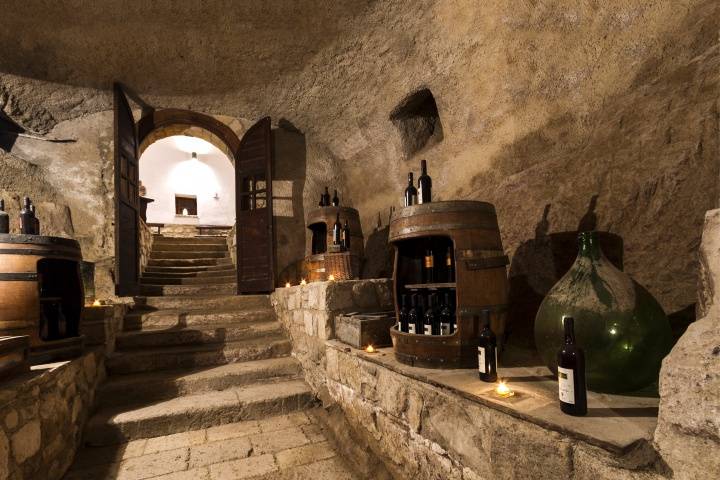 La cantina storica castello du