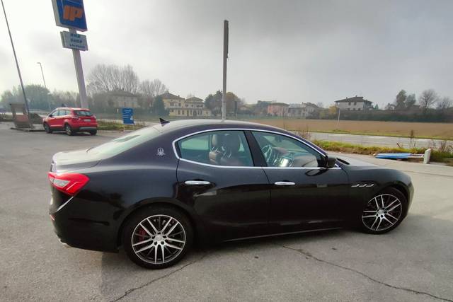 Maserati Ghibli - Lato Auto