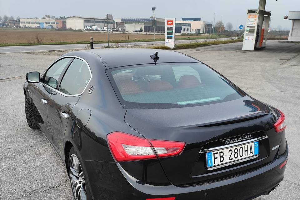 Maserati Ghibli - Retro Auto