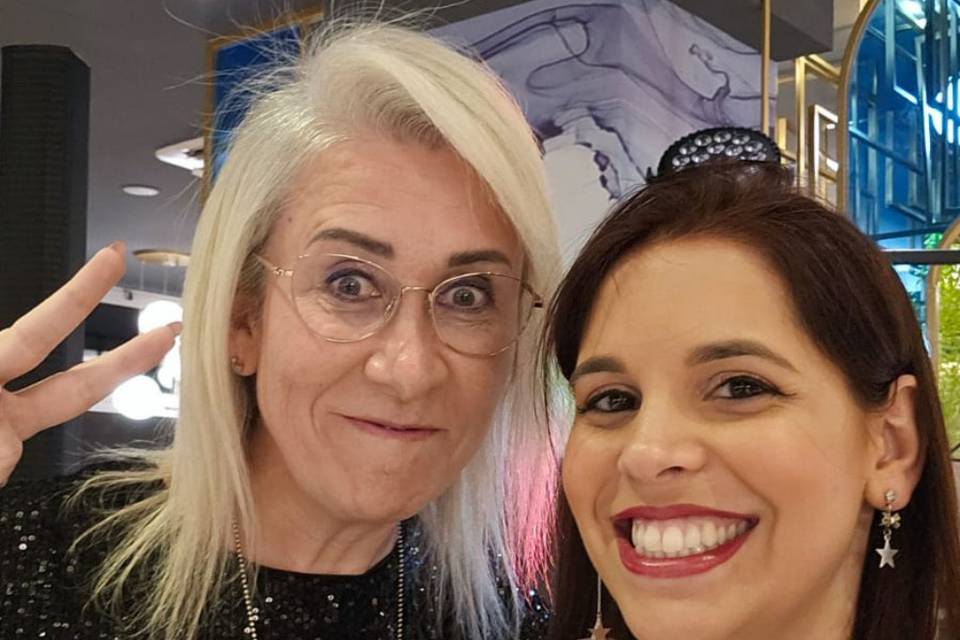 La cantante e la DJ