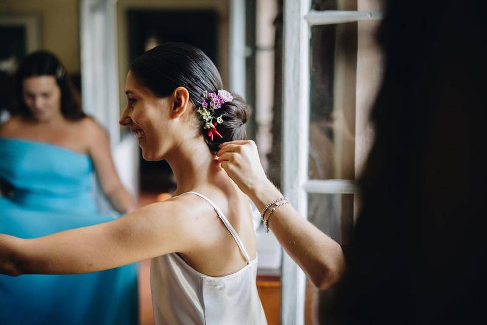 Acconciatura sposa con fiori