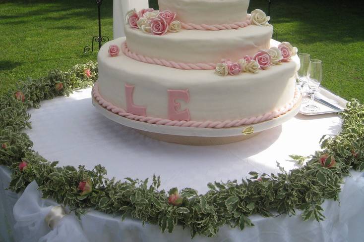 Weeding Cake