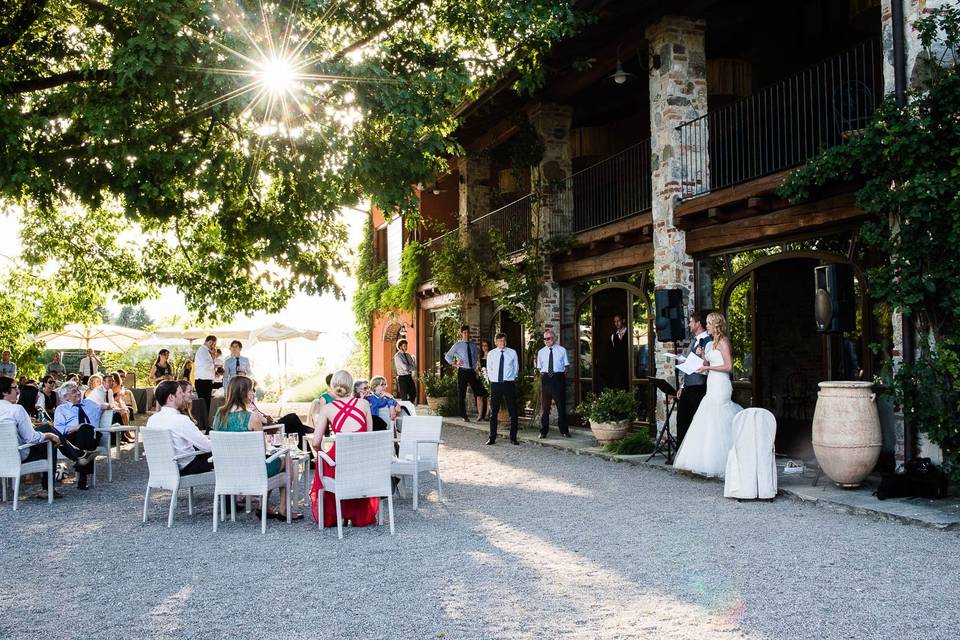 Aperitivi fronte villa