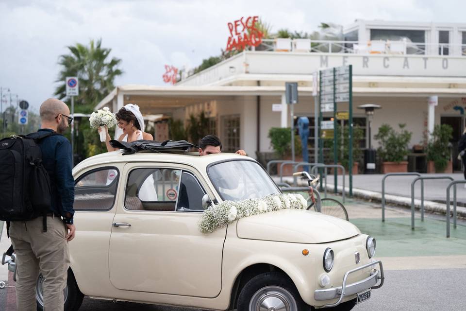 500L con corona di fiori
