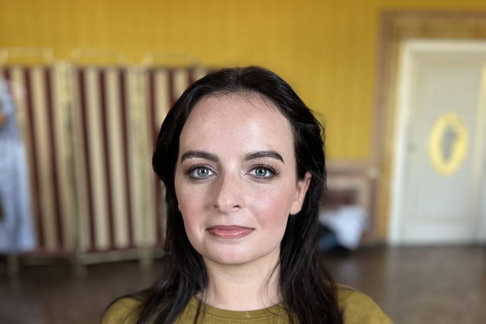 Make up damigella