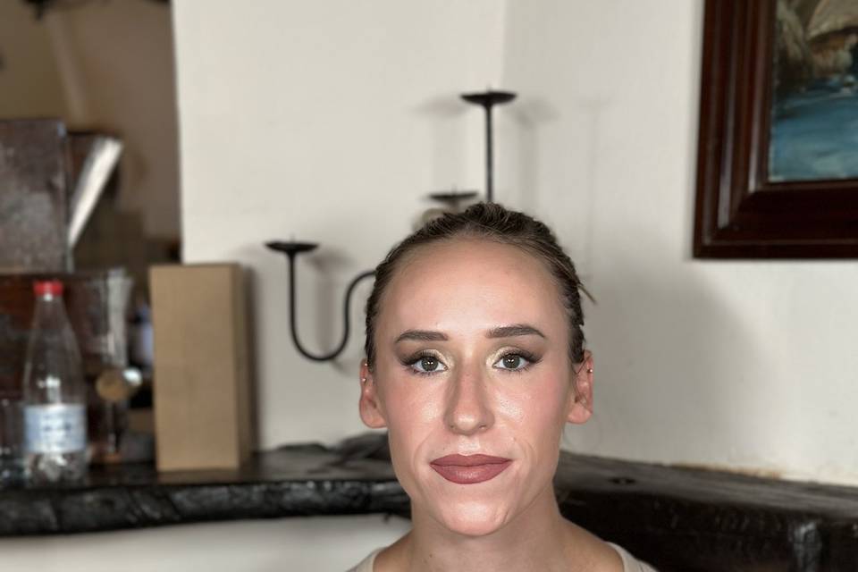 Make up damigella