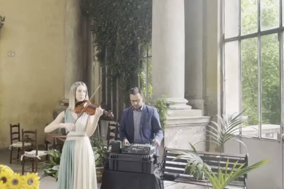 Matrimonio con violino e Djset