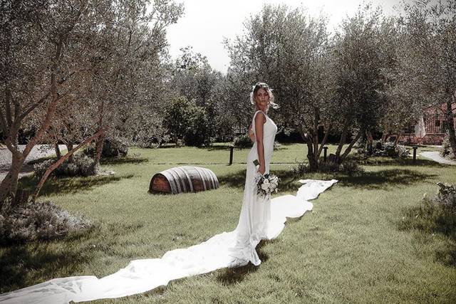 Matrimonio in Val D'Orcia: due abiti da sposa da sogno, Chanel e