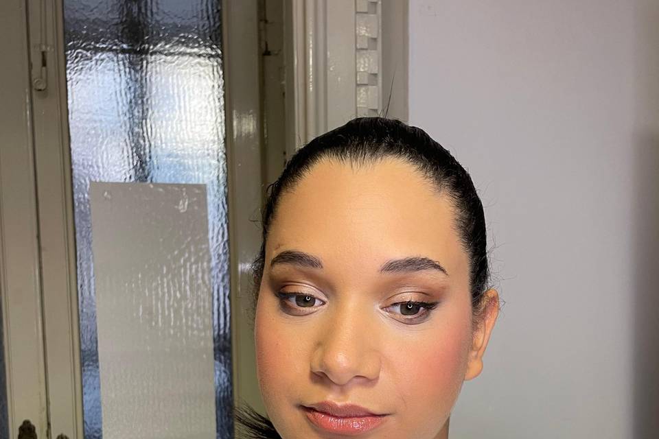 Make up glam