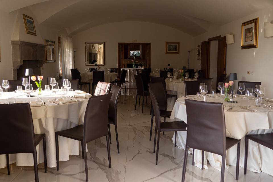 Villa Buitoni sala con camino