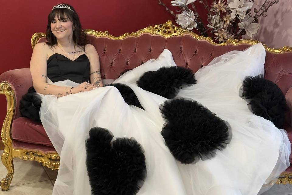 Abito bianco e nero