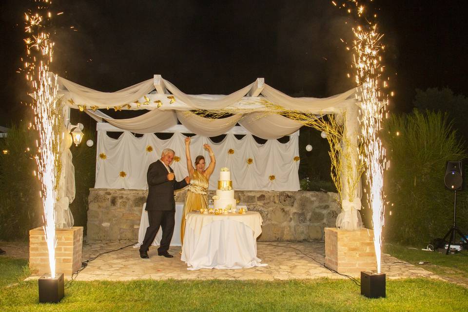 Matrimonio taglio torta