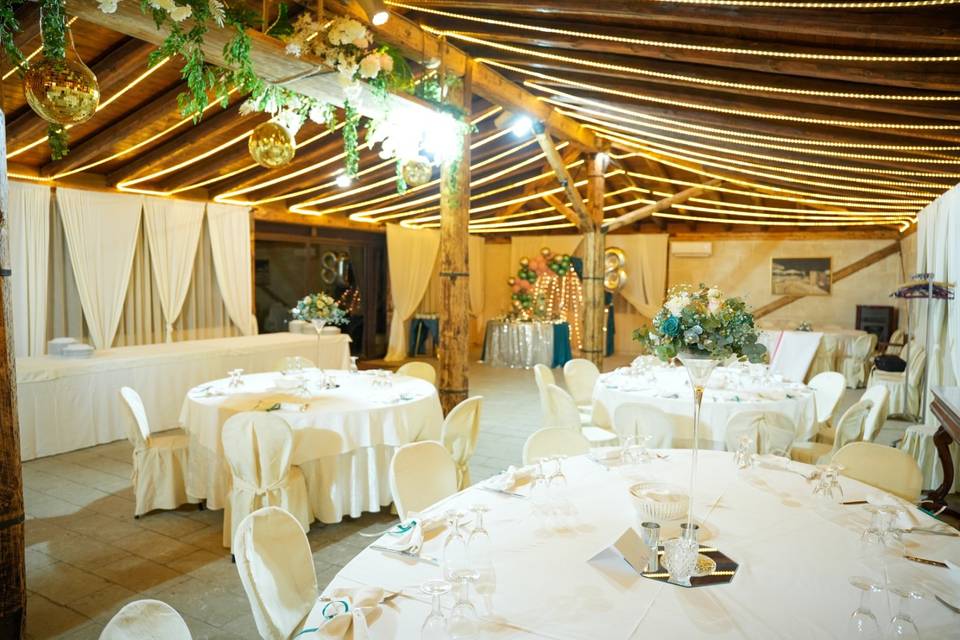 Sala immersa nel boschetto