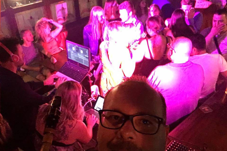 Dj set, sax