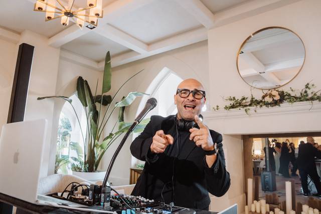 Antonio Bruno - Dj cantante