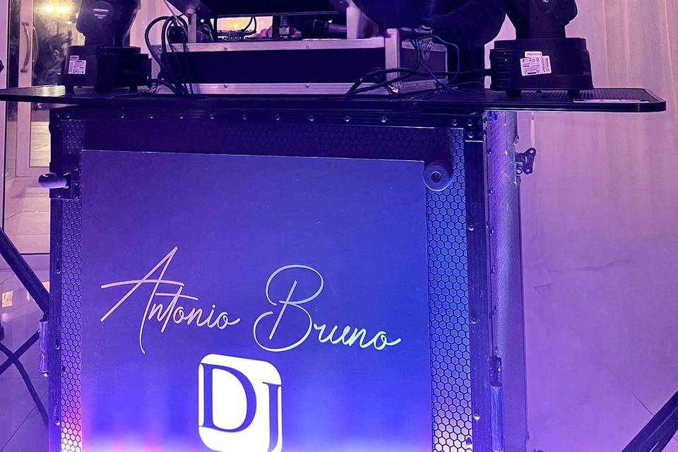 Antonio Bruno - Dj cantante