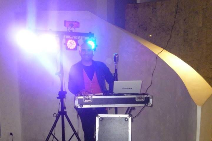 Antonio Bruno - Dj cantante