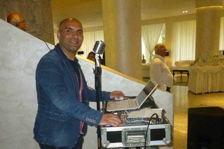 Antonio Bruno - Dj cantante