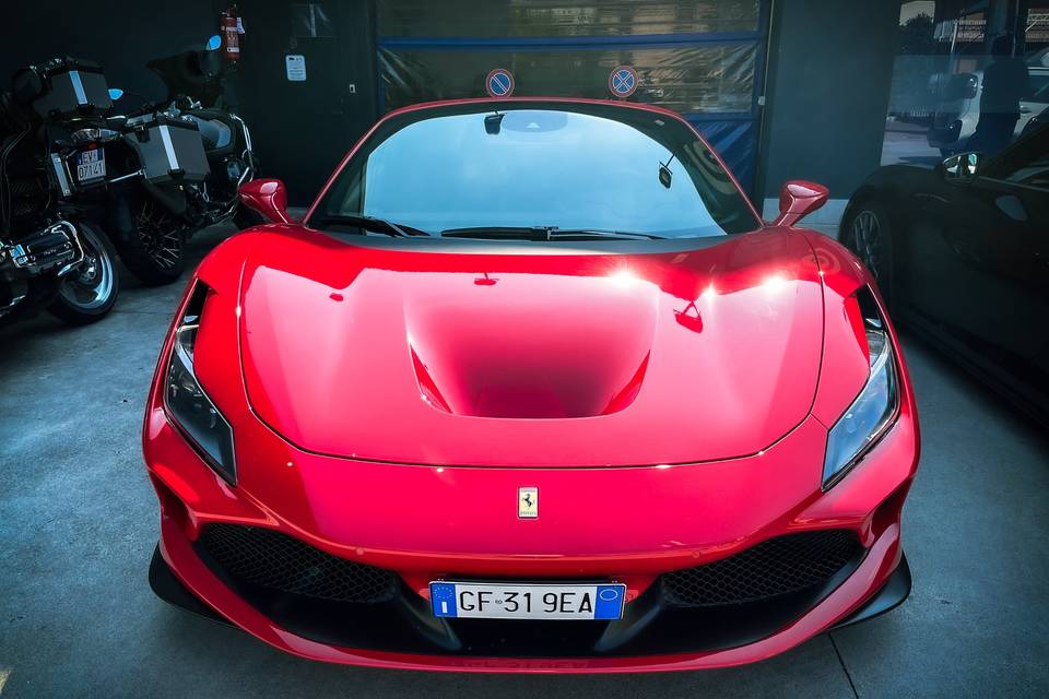 Ferrari F8 Spyder Rosso