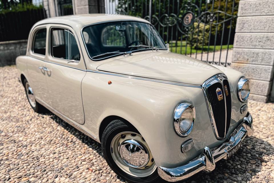 Lancia Appia Beige