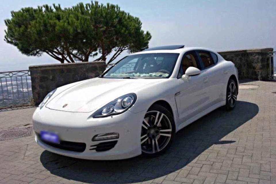 Porsche panamera bianco