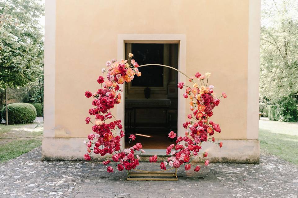 Frame for the ceremony