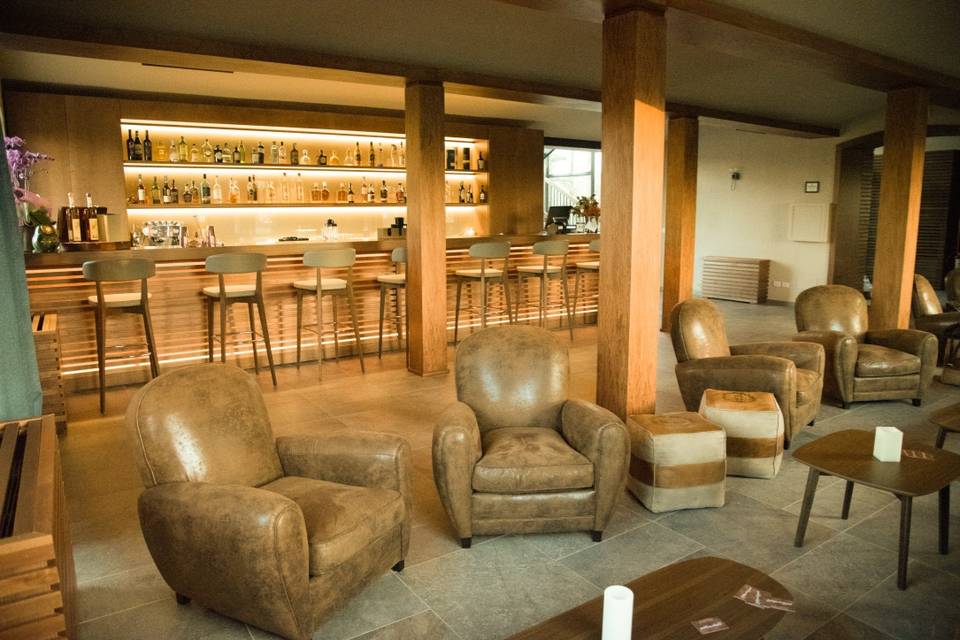 Lounge Bar