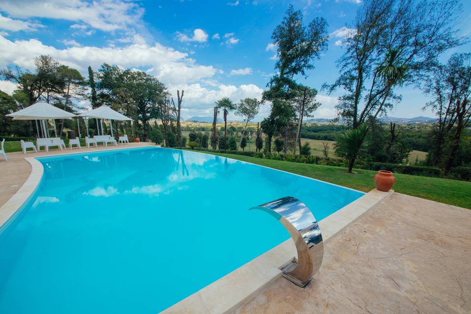 La piscina e il Giardino Ingle
