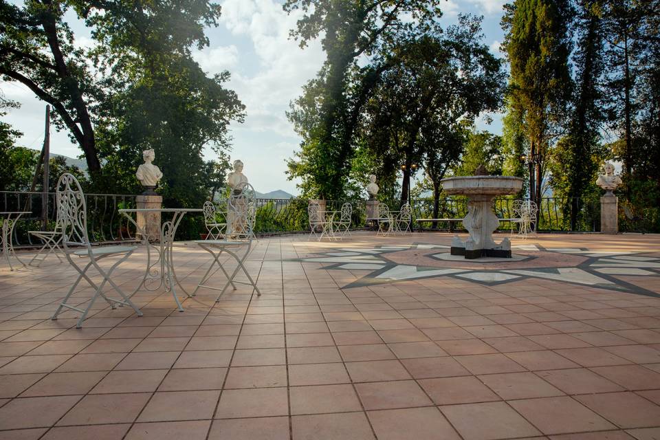 Matrimonio-terrazza-fontana-