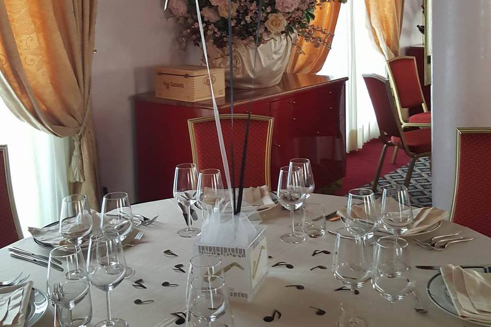 Decorazione tavolo invitati