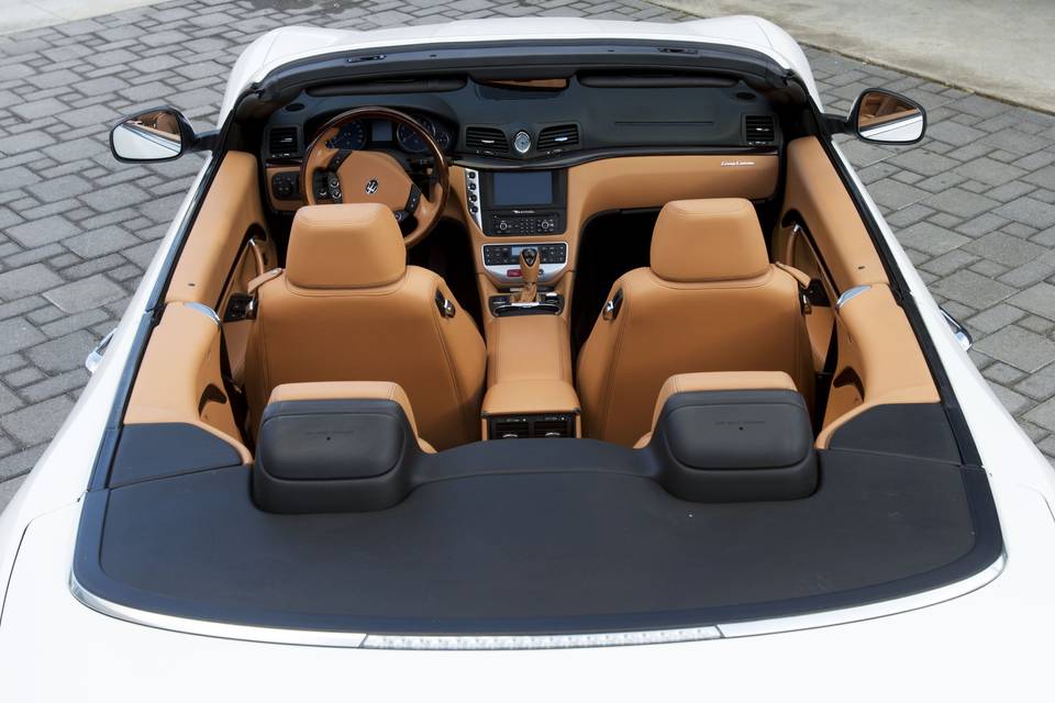 Maserati Cabrio interni