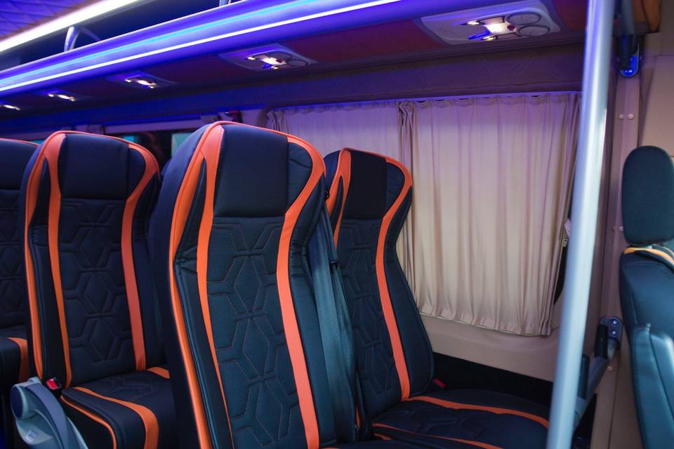 Minibus luxury 24 posti