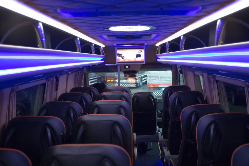 Minibus luxury 24 posti