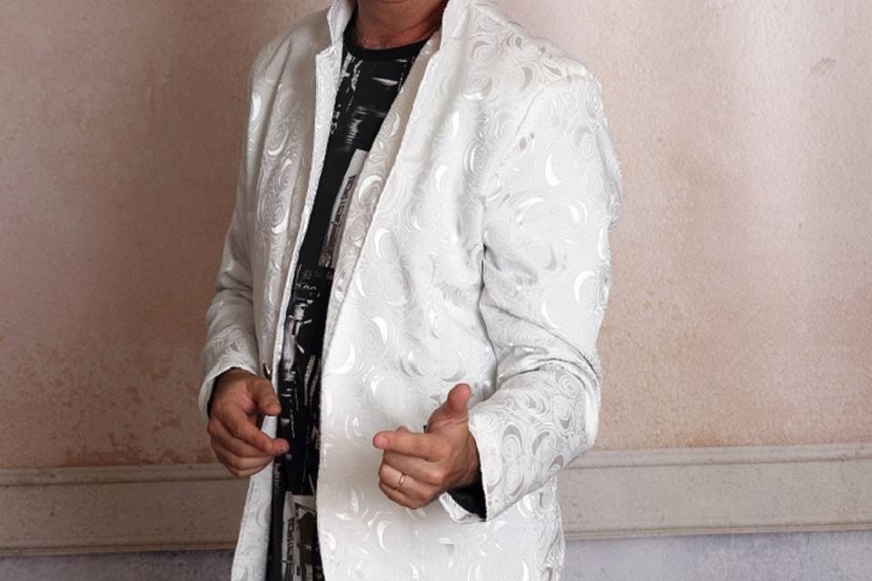 MAX SANTOMO