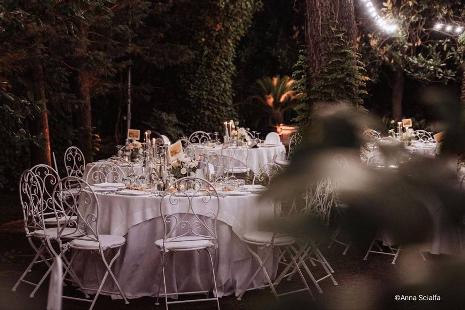 Cena matrimonio sedie in ferro