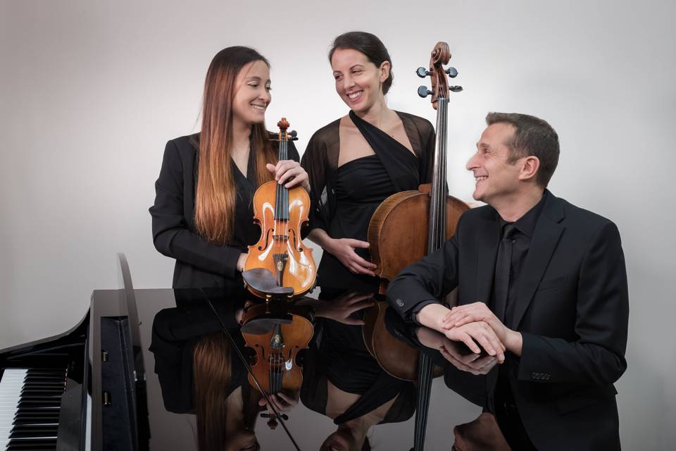 Trio Atmosphere
