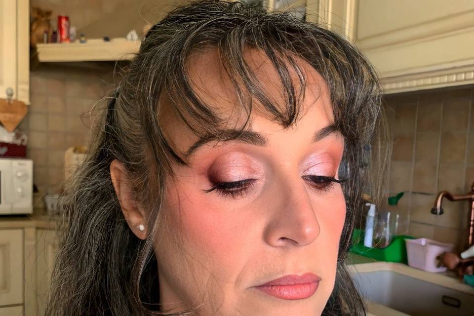 Make up caldo su pelle matura