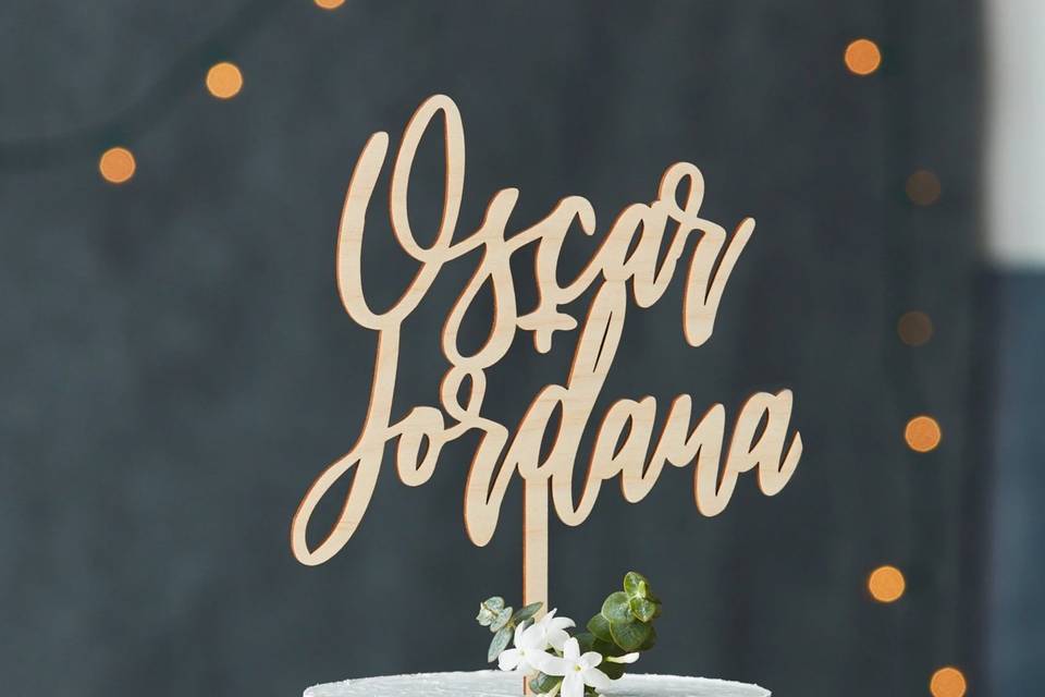 Cake topper