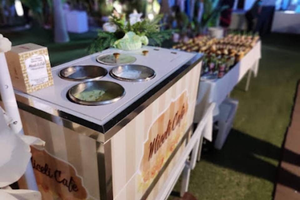 Gelati più buffet di dolci