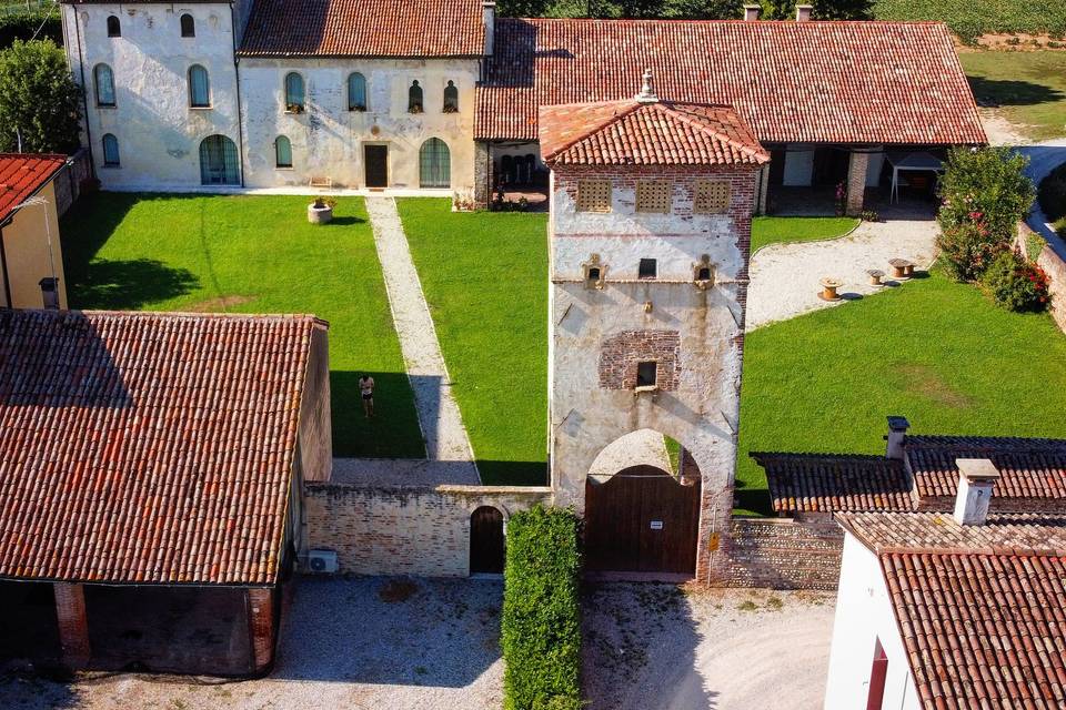 Torre d'ingresso della Villa