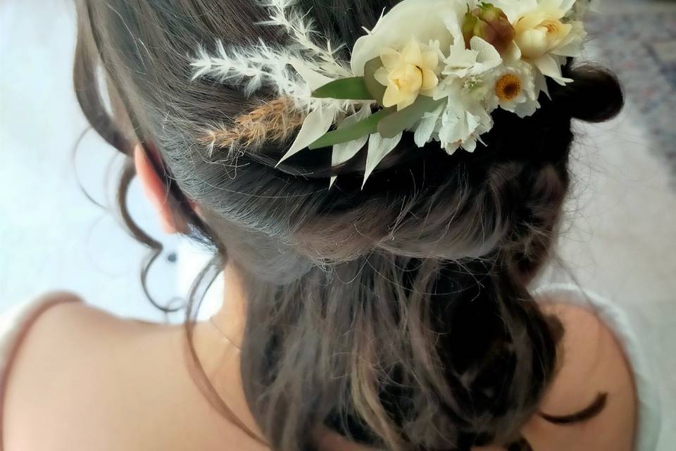 Accessorio con fiore secco