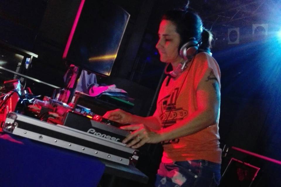 Emy Dee Dj